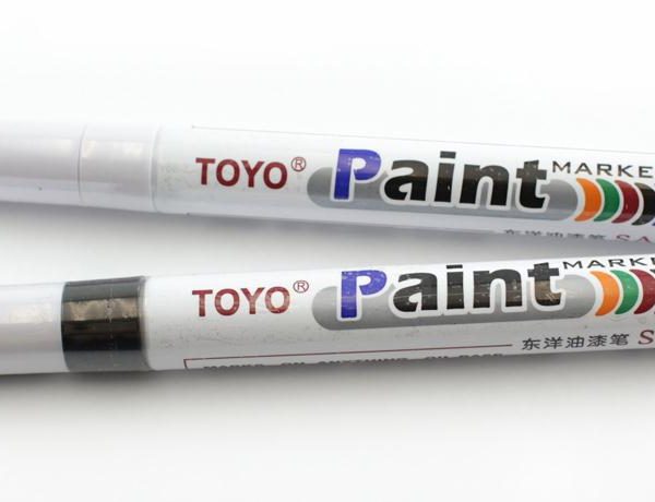 Маркер-краска строит. по мет. цв. белый (перед использ. встряхнуть и продавить "перо") (12/144)