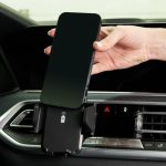 Беспроводное автомобильное зарядное устройство-подставка REXANT 10W, черное