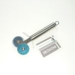 Тесторезка универсальная металлическая (1/144)